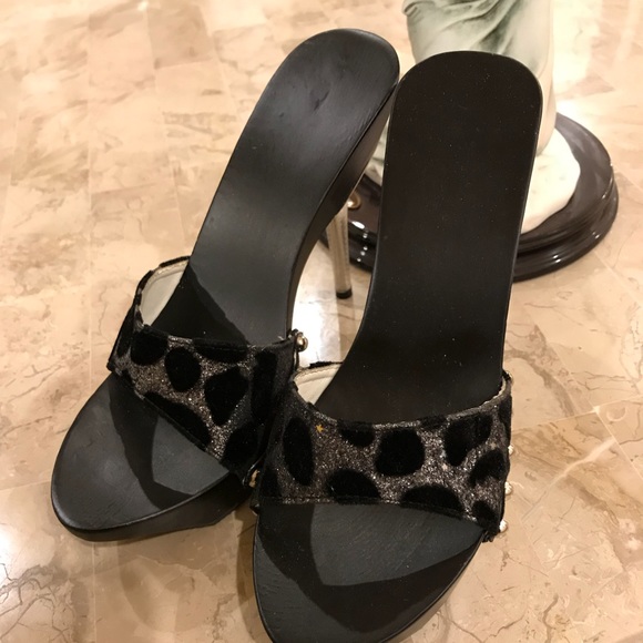 High heels - Picture 1 of 5